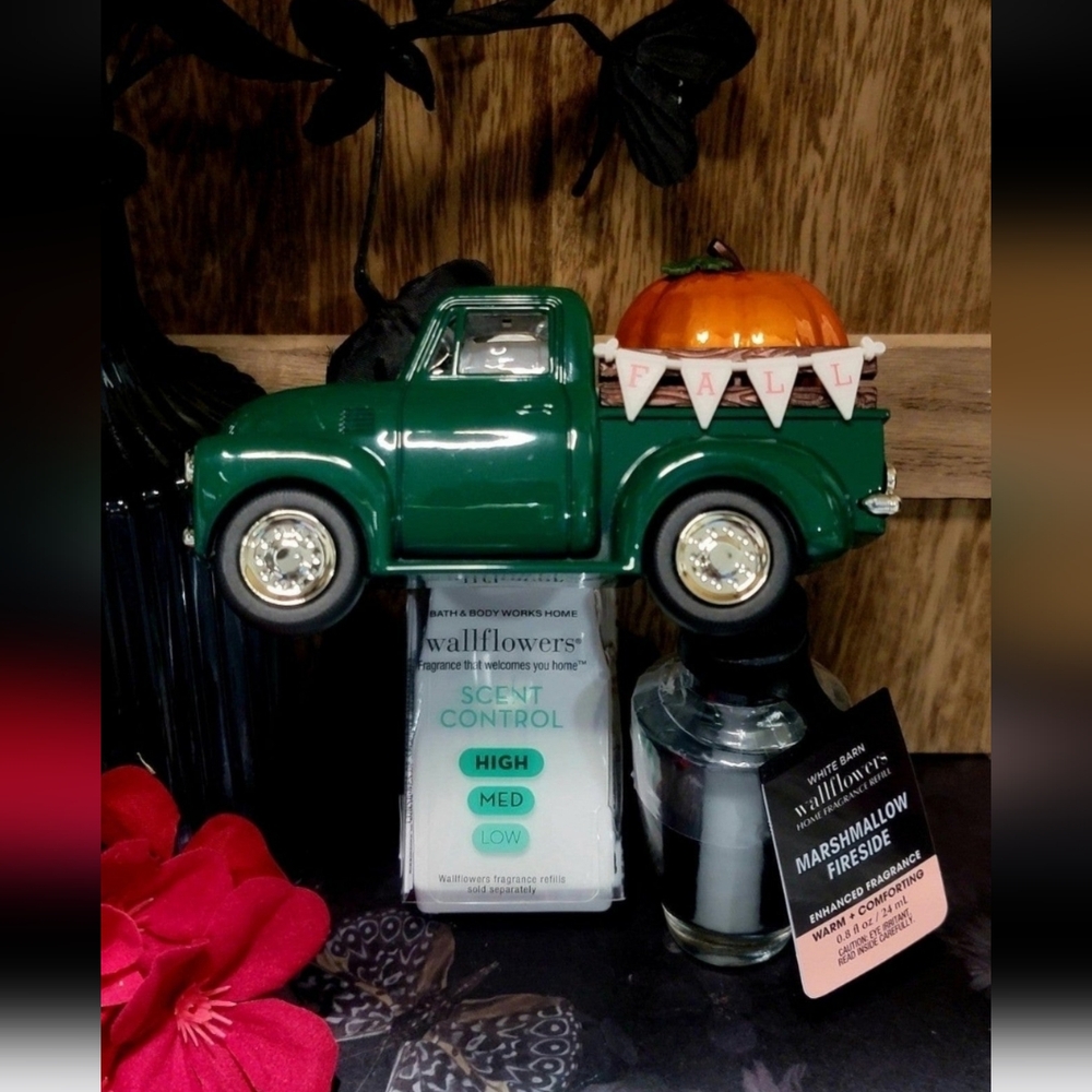 B&BW Autumn Is Here Green Truck Pocketnac Holder & Refill
